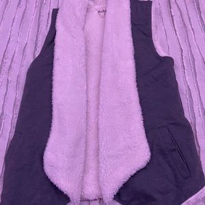 mudd fuzzy vest
